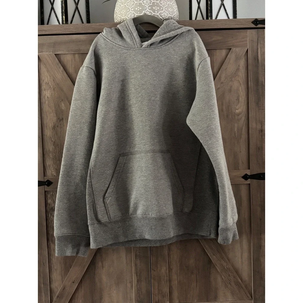 Champion Kids Gray Pullover Hoodie Sweatshirt Size Medium M Logo Patch Fleece
